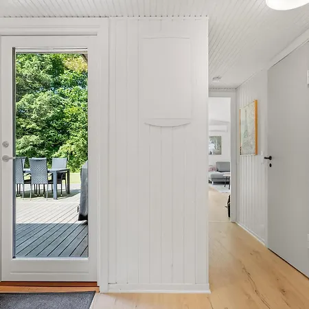 Feriehus 2 Bedroom Stunning In Vaeggerlose Bøtø By