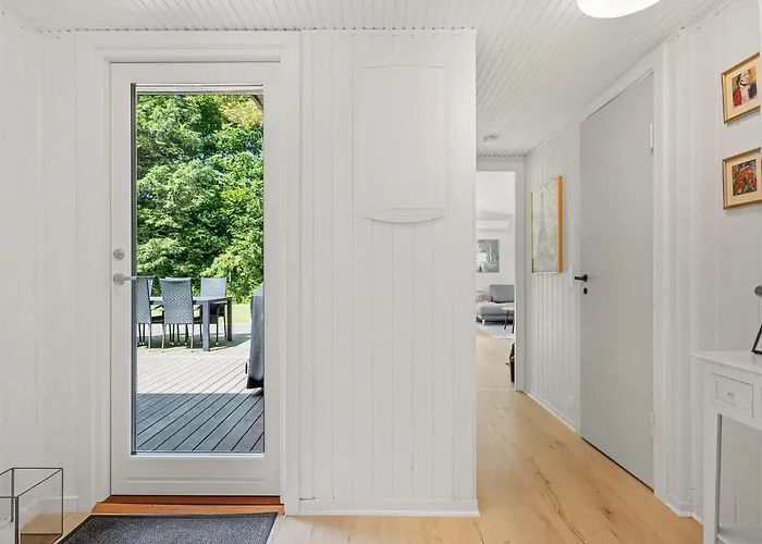 Casa de Férias 2 Bedroom Stunning In Vaeggerlose Bøtø By