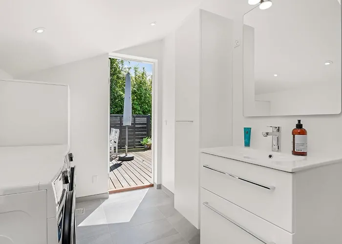 Casa de Férias 2 Bedroom Stunning In Vaeggerlose Bøtø By